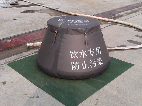 军绿水罐